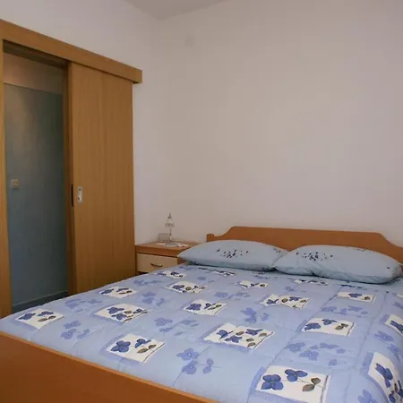 2911a Apartament Postira
